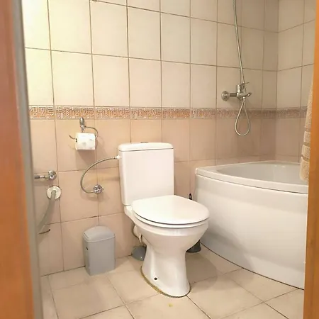 Jeziorna Przystan Plaza 200m Giżycko
